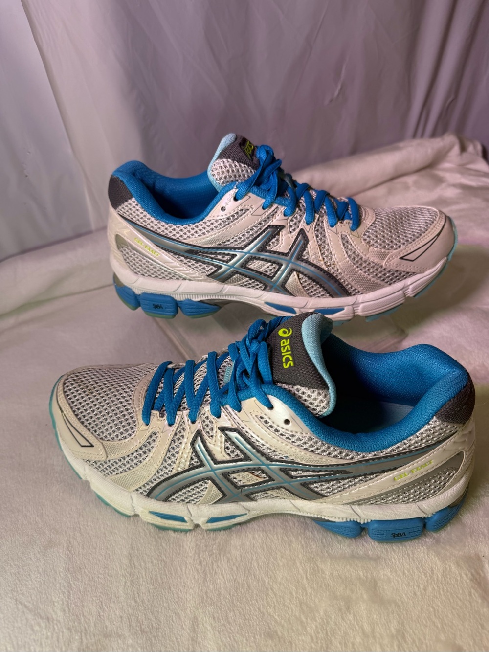 ASICS Women's White and Blue Athletic Running Shoe - Picture 2 of 10